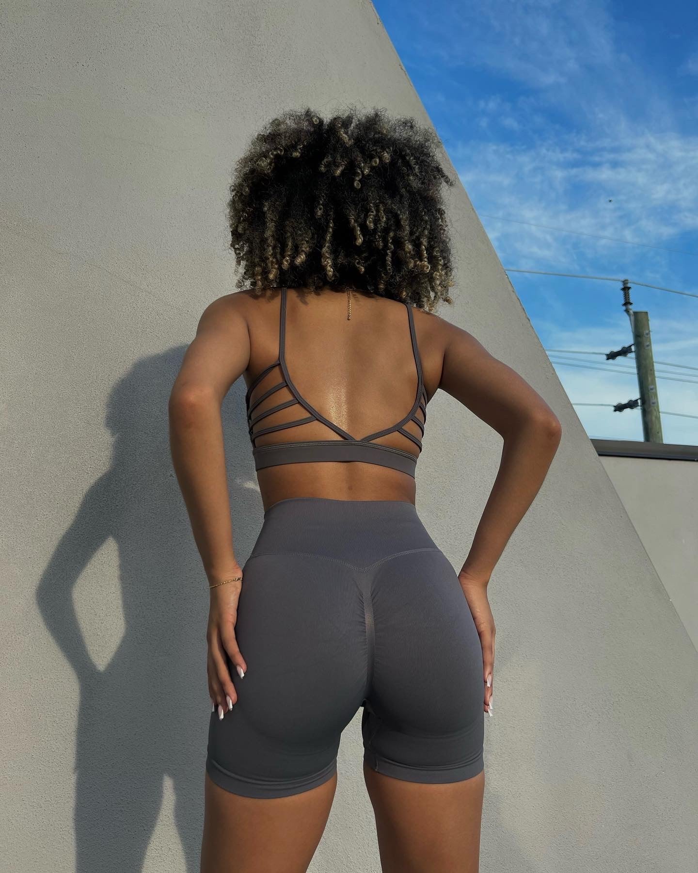 BUTTERFLY SPORTS BRA - Raw Body