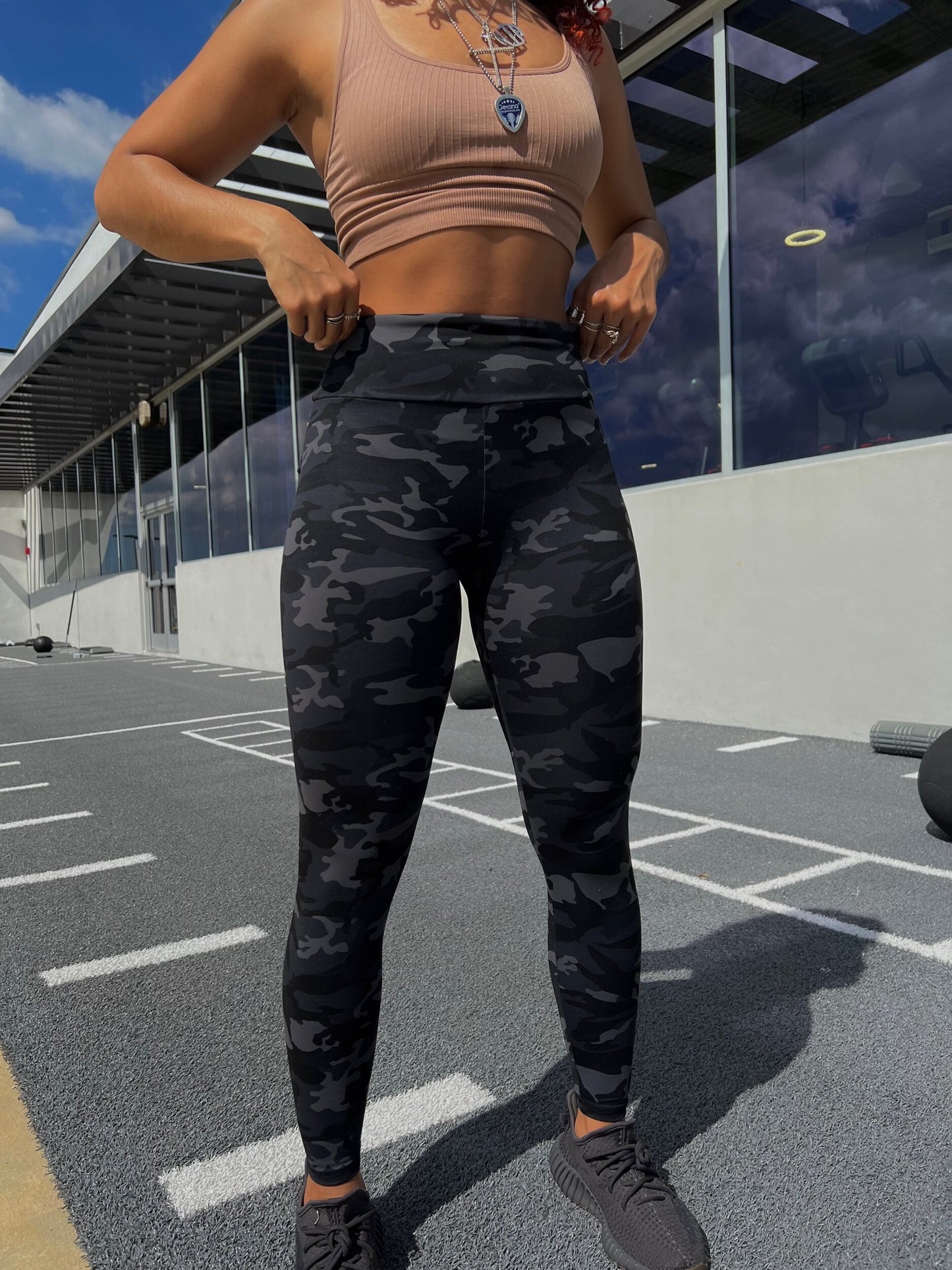 CAMO TWO-POCKET LEGGING - Raw Body